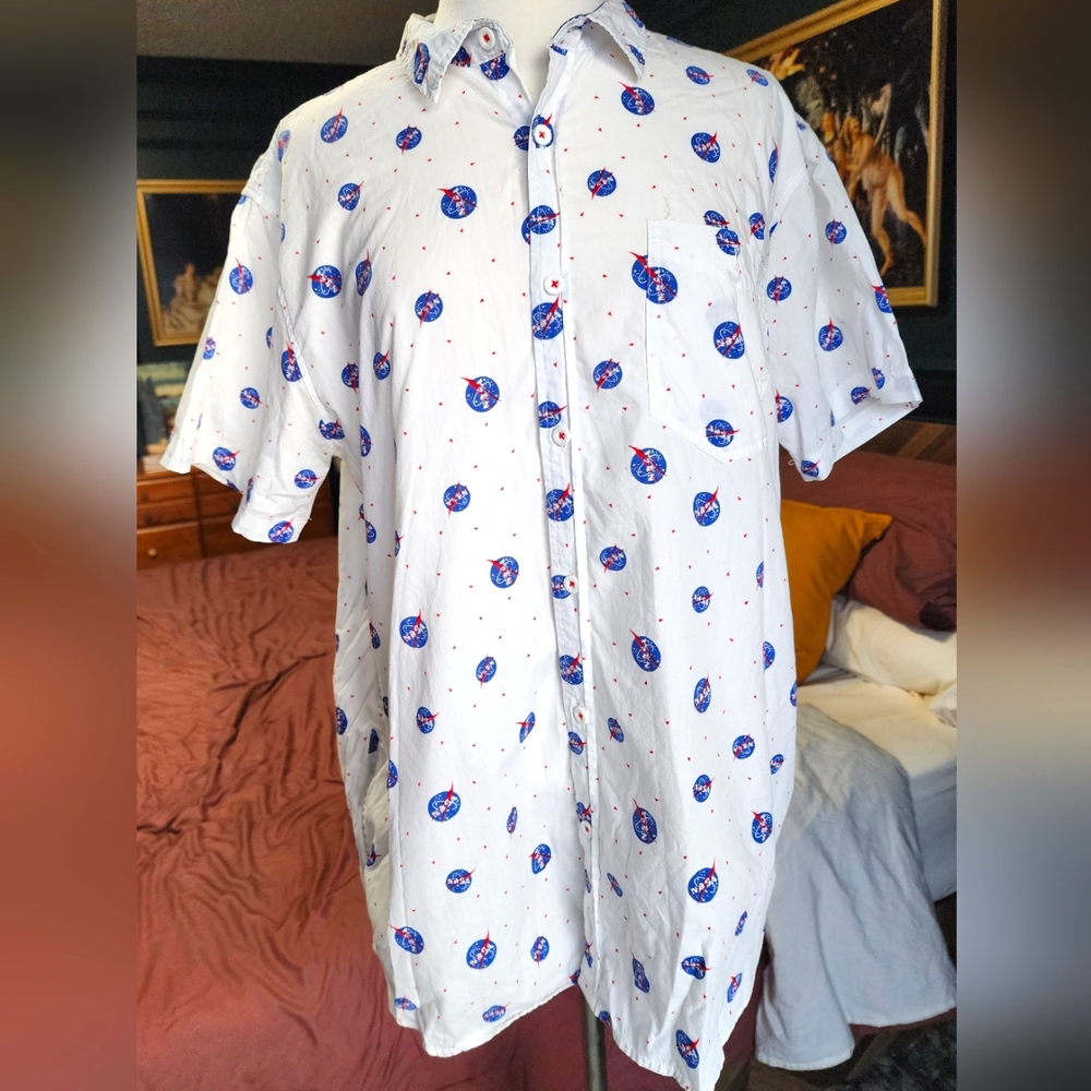 Buzz Aldrin Sz XL Nasa White Short Sleeve Button Up Shirt